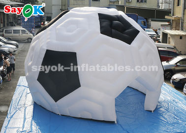 خيمة كرة قدم قابلة للنفخ 8 م H متينة أكسفورد خيمة كرة قدم قابلة للنفخ للمعارض الرياضية التجارية